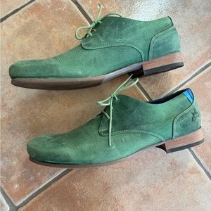 Handsome and fun John Fluevog’s lightly worn.  Soft distressed leather upper.